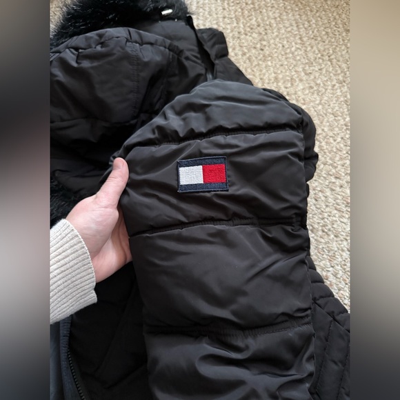 Tommy Hilfiger Quilted Hooded Faux Fur Long Parka Puffer Jacket Size Large - Picture 6 of 15